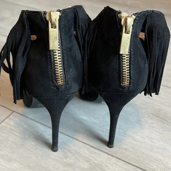 QUIPID Faux Suede Tassel Strap High  Heels, Size 8.5 - Picture 4 of 9